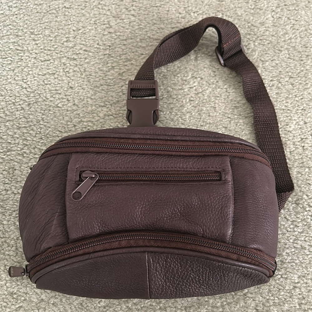 Vintage Wilson’s Genuine Leather Fanny Pack Belt Bag Brown NEW - Picture 1 of 10